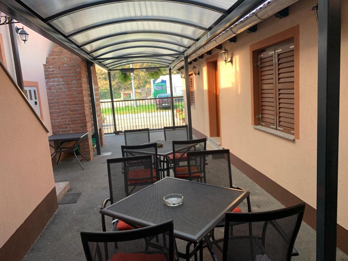 Bed and Breakfast Sobe Glavas Garesnica Exterior foto